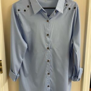 XL long sleeve button down shirt. Never worn.